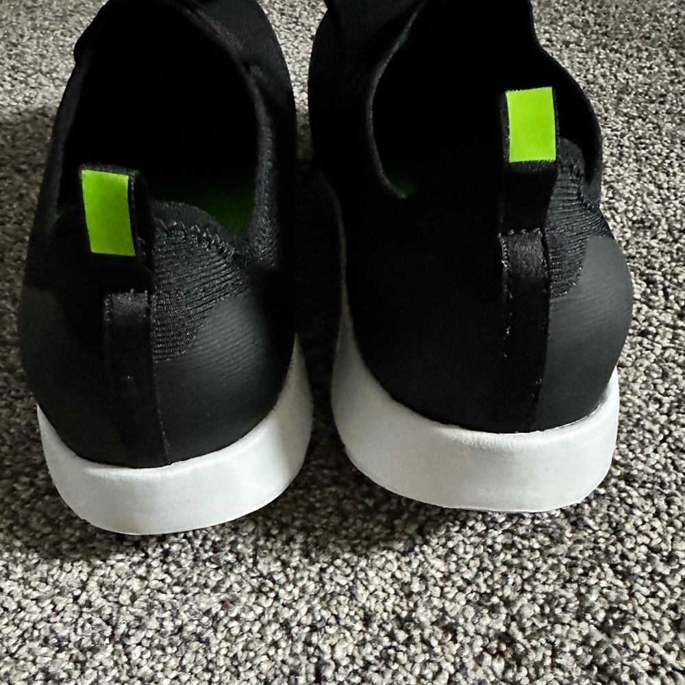 OOFOS WOMEN'S OOMG SPORT LOW SHOE 9.5 NWOT - Picture 4 of 7